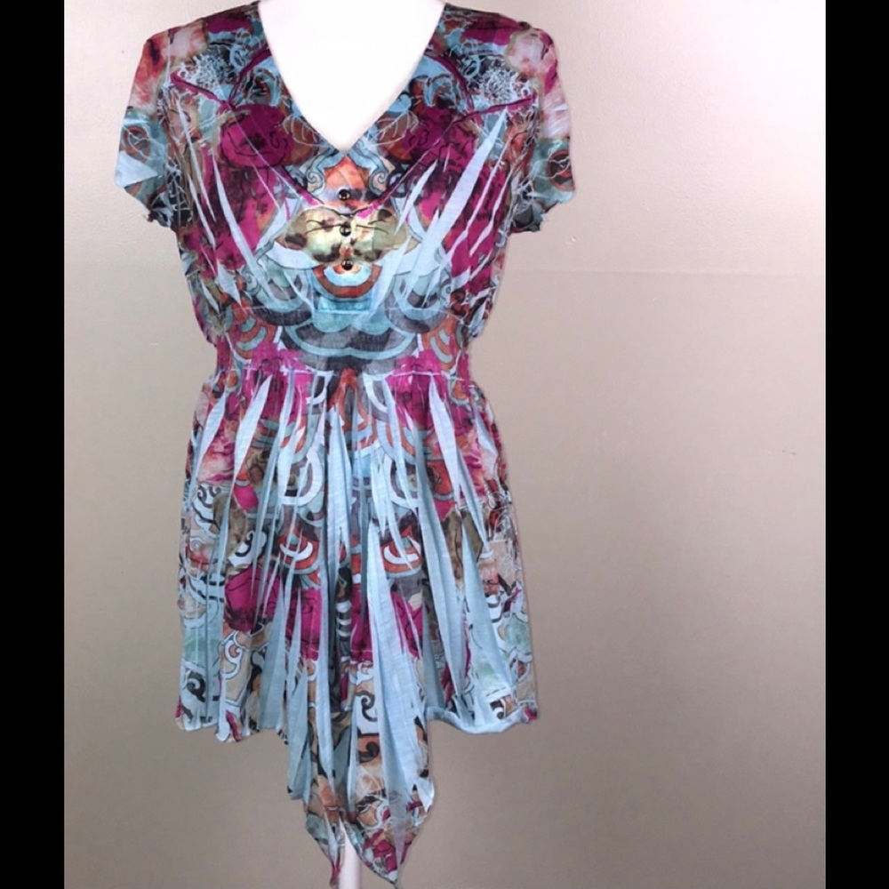 Unity world silky M top V neck flutter sleeve